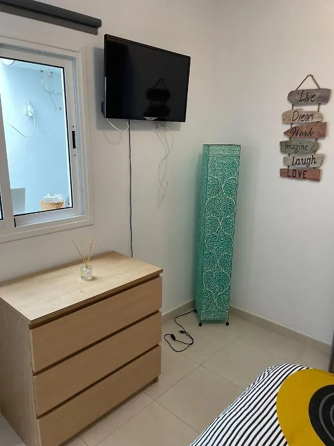 Apartment Central And Close To The Airport San Isidro  Spain